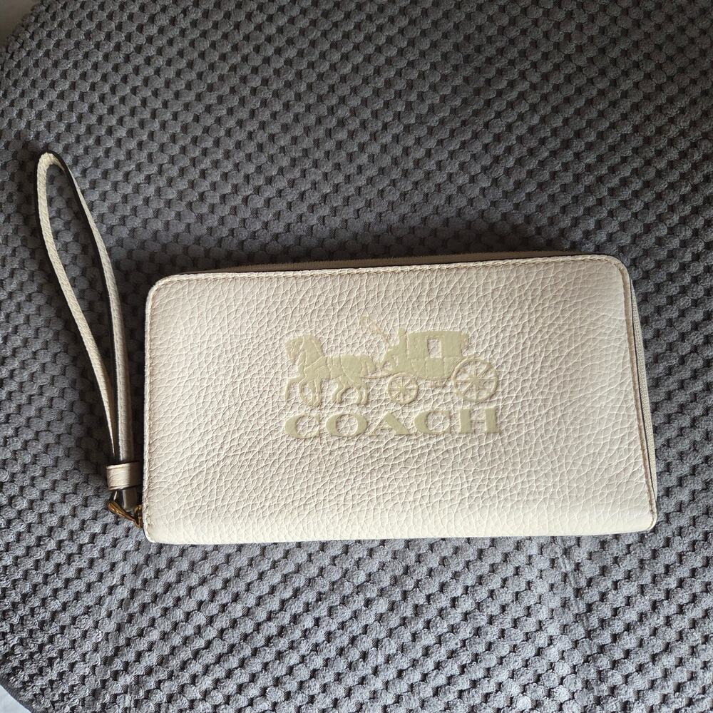 Coach Creme Leather Wallet Wristlet